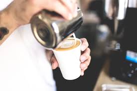 Non dimenticate, però, che è indispensabile avere sotto mano gli strumenti giusti per ottenere un risultato da leccarsi i baffi. Il Cappuccino Perfetto 5 Regole Da Seguire Per Prepararlo Come Al Bar