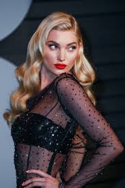 We use would prefer to say what somebody wants in a specific situation (not in general): Elsa Hosk Prefer Pantyhose Elsa Hosk Biography Age Net Worth 360dopes Elsa Hosk Attends The 2018 Vanity Fair Oscar Party Hosted By Radhika Jones At Wallis Annenberg Center For The