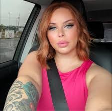 Kayla Carroll's Instagram, Twitter & Facebook