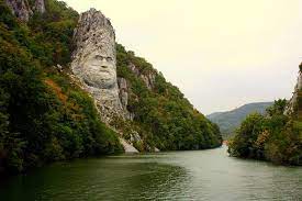 La fel de strans legate de activitatea apei sunt si morile de apa de la rudaria, unele dintre cele mai autentice locuri de vizitat in romania. Top 20 Cele Mai Frumoase Locuri De Vizitat In Romania Momondo DescoperÄƒ