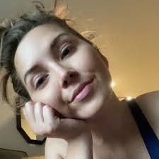 Lauren Polak (@laurenamberp)