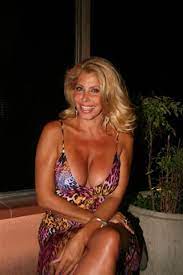 Mariangela d'abbraccio, pseudonimo di mariangela cucciniello (napoli, 27 maggio 1962), è un'attrice e cantante italiana. Milly D Abbraccio Wikipedia