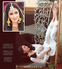 She must have a hard time finding shoes. Pin On Celebrity Feet