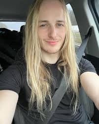 Thank you all for the wonderful birthday wishes! 💚 I am so grateful for  all the friends and family I have been blessed with. On the way to Florida  to play a