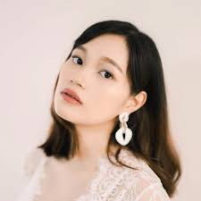 Nagtravel. Took a lot of pictures. Tamad mag-upload. Inamag. Paubos na ang  storage. Having second thoughts about deleting most of the pics. Planning  to travel again and take a lot of pics.