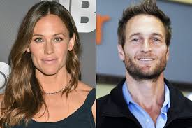 Jennifer garner, john miller, relationships. Jennifer Garner Casually Dating Ceo John Miller People Com
