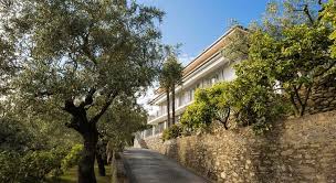 De loungebar 67 schenkt 's avonds een aperitiefje en strandrestaurant dalamzia serveert specialiteiten met verse vis. Toskana Versilia Italia Golf Tours