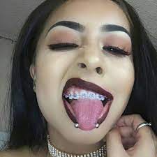Folge Dir Ein Madchen Fur Mehr Darkndlavish Darkndlavish Folge Madchen Eye Piercing Face Piercings Snake Eyes Piercing