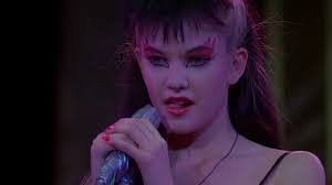 Corrine Burns's Instagram, Twitter & Facebook