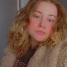 Caitlin Golding (@Caitlinlgolding)