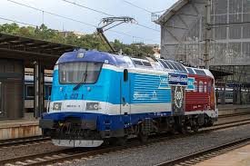 Slovenská strela sice do přerovské lakovny vyrazí, ale ne sama, doprovázet ji bude muset jiná lokomotiva. Trains Railways And Locomotives Railcolor Net