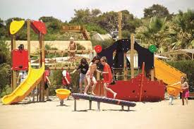 Indiferent dacă ajungi în rodos pentru un sejur la plajă, pentru scufundări în apele cristaline ale mării egee sau a pentru o călătorie culturală, totul este aici. Antalya Hoteluri Copii 14 Ani