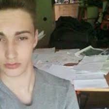 Stream Felix Renner music