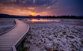 Sunrise In Yellowstone National Park Hd Wallpaper Sunset Wallpaper Background Images Sunset