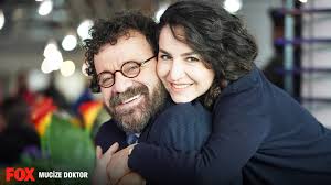 Taner ölmez onur tuna sinem ünsal hazal türesan özge özder murat aygen fırat altunmeşe hayal köseoğlu bihter. Basrollerini Taner Olmez Sinem Unsal Dizilerden Haberler Facebook