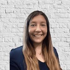 Ariel Bly's Instagram, Twitter & Facebook