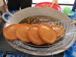 Menu ini rakan saya belanja makan di kedai adam syamil outskirts eatery. 10 Makanan Yang Wajib Dicuba Di Sabah Dan Sarawak Daily Makan