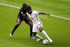 รอบรองชนะเลิศ ถ่ายทอดสดจาก สนามเวมบลีย์ กรุงลอนดอน ผู้ชนะจะได้พบกับ ทีมชาติอิตาลี. C5sl B5rjywygm