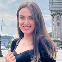 60+ perfiles de «Parisa»