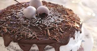 Foret Noire Traditionnelle En 2020 Desserts Allemands Foret Noire Genoise Chocolat