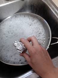 Maybe you would like to learn more about one of these? Fogli Di Alluminio 18 Usi Che Non Ti Aspetti Per Risolvere Piccoli Problemi Quotidiani Greenme
