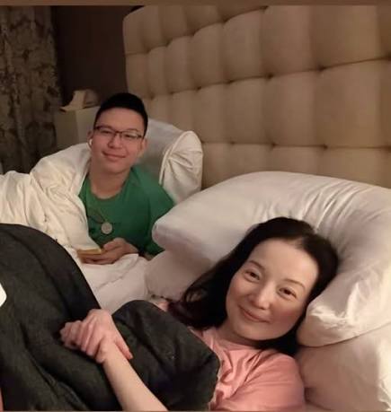 Kris Aquino Praises Ogie Diaz's Fairness, Recalls Early Showbiz Days in  Heartfelt YouTube Interview California, USA – In a recent YouTube vlog with  entertainment host Ogie Diaz, Kris Aquino and her son,