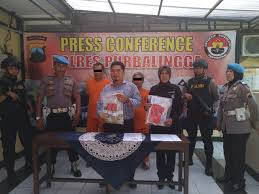 Ok deh bagi sobat yang pengin download versi coreldrawnya ada nih silahkan di unduh logo provinsi jawa tengah tunggu 5 detik, lewati dan klik link tujuan, silahkan download via google drive. Tertangkap Main 2 Pria Dibekuk Polisi Satu Bandar Masih Diburu Joglosemar News