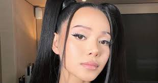 Aug 10, 2021 · bella poarch, a huge tiktok star and singer, signed with a3 artists agency for representation under the alternative programming, digital media, licensing and branding division. Build A List Who Are Bella Poarch S Ex Boyfriends