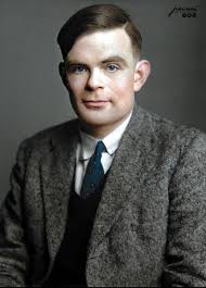 Olga 'Queen of Geeks' Ukolova (@dr_ukolova)