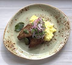 Bushcooks Kitchen Kreuzberger Leber Mit Sumach Aus Kolja Kocht Von Kolja Kleeberg Essen Lebensmittel Essen Rezepte