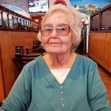 Renae Thompson's Instagram, Twitter & Facebook