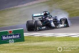 As i say in the video, one of the easier laps to hook up in the f1 game, but to find those final couple of. F1 Silverstone 2020 Drei Reifen Reichen Lewis Hamilton Zum Sieg