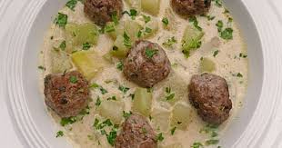 Kohlrabieintopf Mit Kartoffeln Und Rinderhackklosschen Von Lisa Simpson Chefkoch Rezept Kohlrabi Eintopf Rezepte Rezepte Furs Baby