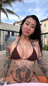 OnlyFans @saylesssavage - Profile, photos & links - Babepedia