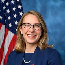 미국은 트럼프 밑에서 패배하고 있다. 미국 사람들은 트럼프 밑에서 패배하고 있다. 저는 오늘 아침 cnnsotu 가입하여 현장에서  무슨 일이 벌어지고 있는지 이야기했습니다.