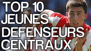 La juventus a une défense de fer, après bonucci dans le top 50 des meilleurs joueurs de fifa 17, on retrouve encore une fois chiellini avec une carte affichant 90 en. Fifa 15 Mode Carriere Meilleurs Defenseurs Platinceu Ml