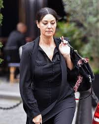 Она стала одной из тех женщин, которые годами доказывают, что молодость — не главное. Mir Sodrognulsya Uvidev Ulichnye Fotografii 55 Letnej Moniki Belluchchi Ne Snilos