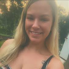 Dani Rae (@danielle.rae.420) • Facebook