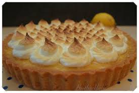 Die butter bei sanfter hitze in einem topf schmelzen. Double Zitronentarte Mit Lemoncurd Und Baiser Brotbackliebe Und Mehr