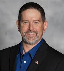 Dustin Gamble's Instagram, Twitter & Facebook