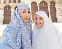 نسرين يوسف طافش هي ممثلةٌ فلسطينيةٌ سورية ٌجزائرية. Ø§Ù„ÙÙ†Ø§Ù†Ø© Ù†Ø³Ø±ÙŠÙ† Ø·Ø§ÙØ´ ØªÙ†Ø´Ø± ØµÙˆØ±Ø§ Ù„Ù‡Ø§ Ø¨Ø§Ù„Ø­Ø¬Ø§Ø¨ Ø£ÙˆÙ„ Ø¨Ø£ÙˆÙ„