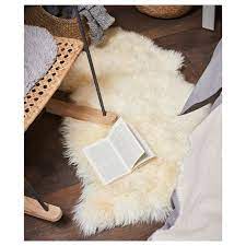Fell teppich rosa ikea, fake fell teppich ikea, fell teppich grau ikea, fell teppich ikea waschen, fell teppich ikea, fell teppich wohnzimmer ideen, fell teppich wohnzimmer produkt. Ludde Schaffell Elfenbeinweiss Ikea Deutschland