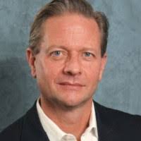 Duncan Riddle's Instagram, Twitter & Facebook