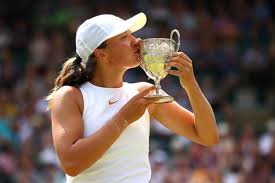 Iga swiatek is a polish tennis player who has been exceptionally growing as a professional tennis player as she has been into greater heights at the very young age of 19 and recently she is competing in the french open. Wimbledon Junior Champion Iga Swiatek Adds Daria Abramowicz To Her Team