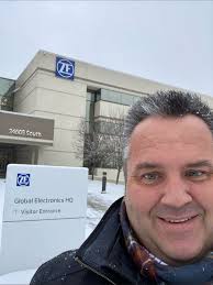 Billy Chamblee's Instagram, Twitter & Facebook