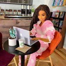At the end of the day, we carried most of it inside again. 250 My Froggy Stuff Ideen In 2021 Barbie Fashionista Barbies Puppen Barbie Diorama