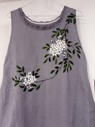 This technique is great for making a design onto a plain piece of fabric to give it a little something extra. Easy Fabric Painting Designs Novocom Top