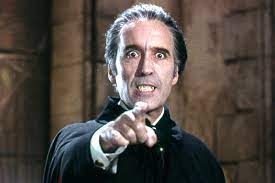 Lee initially portrayed villains and became best known for his role as count dracula in a string of popular hammer horror films. Sir Christopher Lee Alias Dracula Ist Gestorben Nex24 News