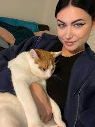 nobody seems to want to get to know this silly, loving side of me 🥺