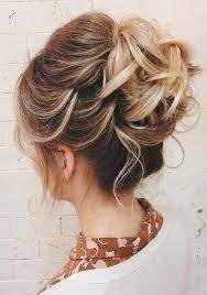 1001 frisuren fur dunnes haar frisuren fur feines haar schnitte volumentricks styling chignon cheveux mi long cheveux mi long cheveux chignon